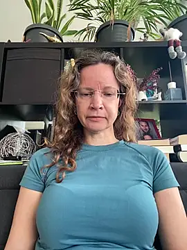 Snapshot of AnnikaRose chatting on March 6, 2026, 7:03 am AnnikaRose online show from March 6, 2026, 7:03 am