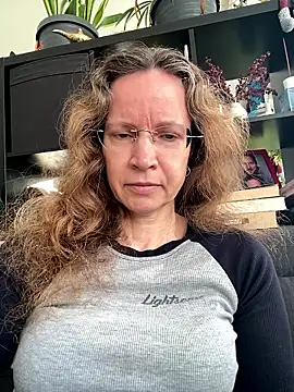 Snapshot of AnnikaRose chatting on March 2, 2026, 7:37 am AnnikaRose online show from March 2, 2026, 7:37 am