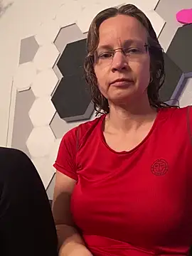 AnnikaRose online show from May 7, 2026, 5:44 am