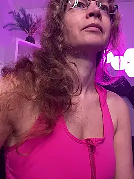 AnnikaRose online show from April 29, 2026, 6:17 am