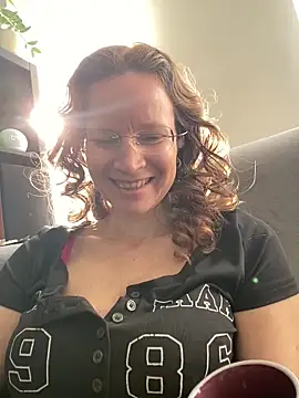 Snapshot of AnnikaRose chatting on March 19, 2026, 8:03 am AnnikaRose online show from March 19, 2026, 8:03 am