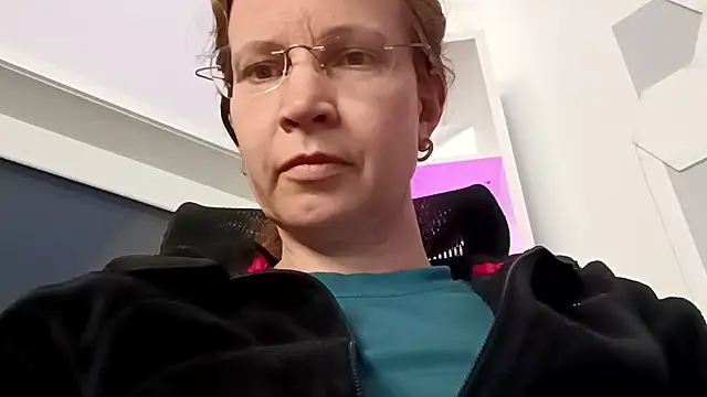 Snapshot of AnnikaRose chatting on March 21, 2026, 10:42 am AnnikaRose online show from March 21, 2026, 10:42 am