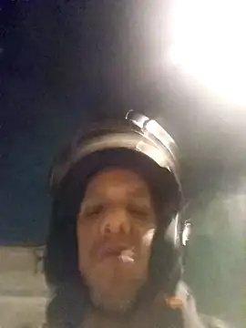 Snapshot of Elvergon3456 chatting on October 4, 2025, 8:27 am Elvergon3456 online show from October 4, 2025, 8:27 am