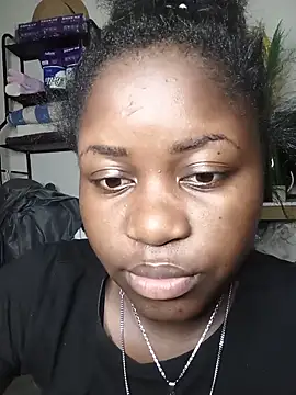 Snapshot of sweet_vine chatting on June 22, 2026, 3:01 am sweet vine online show from June 22, 2026, 3:01 am