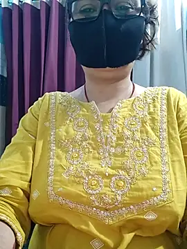 Snapshot of Aishwaryaa_69 chatting on June 23, 2026, 1:58 am Aishwaryaa 69 online show from June 23, 2026, 1:58 am