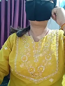 Snapshot of Aishwaryaa_69 chatting on June 25, 2026, 10:20 am Aishwaryaa 69 online show from June 25, 2026, 10:20 am
