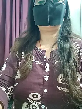 Snapshot of Aishwaryaa_69 chatting on August 1, 2026, 10:46 am Aishwaryaa 69 online show from August 1, 2026, 10:46 am