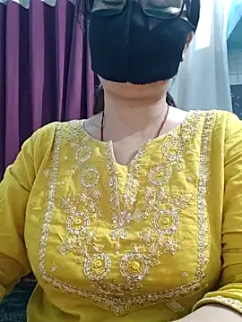 Snapshot of Aishwaryaa_69 chatting on June 18, 2026, 11:15 am Aishwaryaa 69 online show from June 18, 2026, 11:15 am
