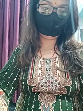 Aishwaryaa 69 online show from December 22, 2025, 7:41 am