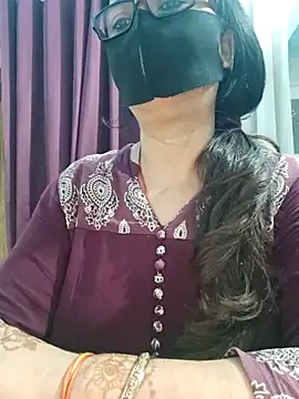 Snapshot of Aishwaryaa_69 chatting on July 26, 2026, 3:46 am Aishwaryaa 69 online show from July 26, 2026, 3:46 am