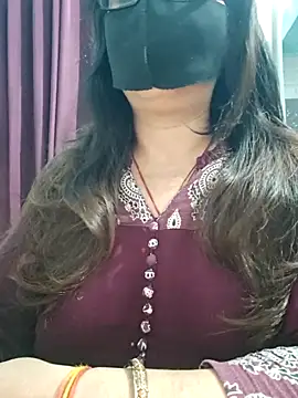 Snapshot of Aishwaryaa_69 chatting on July 11, 2026, 2:23 am Aishwaryaa 69 online show from July 11, 2026, 2:23 am