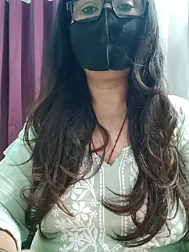 Snapshot of Aishwaryaa_69 chatting on July 5, 2026, 2:38 am Aishwaryaa 69 online show from July 5, 2026, 2:38 am