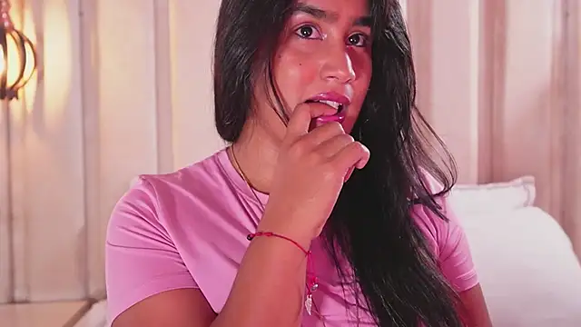 bonniekim  online show from November 30, 2025, 11:05 pm