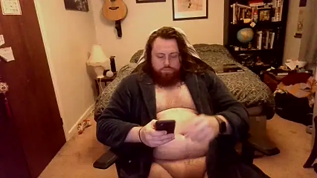 Snapshot of Hairy_Guy30 chatting on March 25, 2026, 12:22 am Hairy Guy30 online show from March 25, 2026, 12:22 am