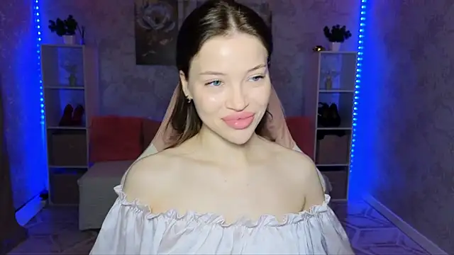 EmmyMills online show from May 3, 2026, 10:02 pm