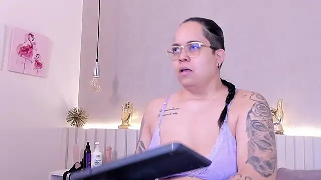 Snapshot of naughtylesbians__ chatting on October 13, 2025, 2:46 am naughtylesbians online show from October 13, 2025, 2:46 am