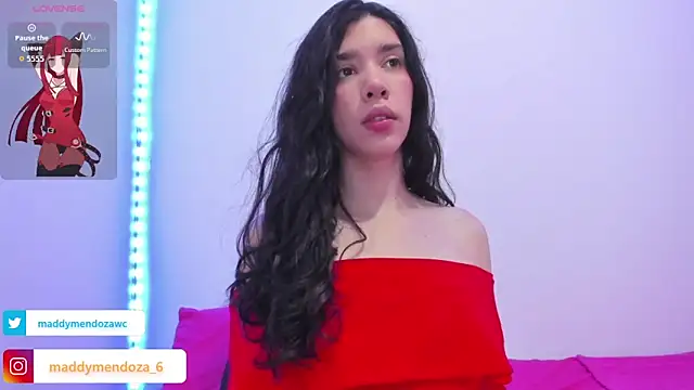 MaddyMendozaxx online show from November 22, 2025, 3:44 pm