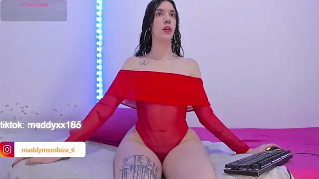 Snapshot of MaddyMendozaxx chatting on March 22, 2026, 9:05 pm MaddyMendozaxx online show from March 22, 2026, 9:05 pm