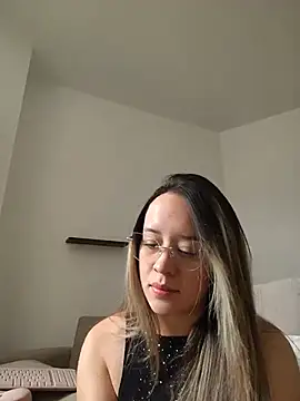 Snapshot of Dani_javi chatting on June 26, 2026, 5:19 pm Dani javi online show from June 26, 2026, 5:19 pm