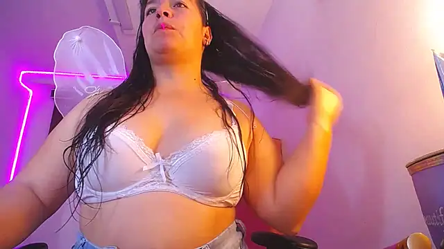 monickhot303av online show from February 14, 2025, 9:53 pm