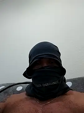 Snapshot of morenosouza099 chatting on April 18, 2026, 7:40 pm morenosouza099 online show from April 18, 2026, 7:40 pm