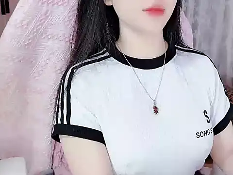 Snapshot of _Lygn__ chatting on October 31, 2025, 1:19 pm Lygn online show from October 31, 2025, 1:19 pm