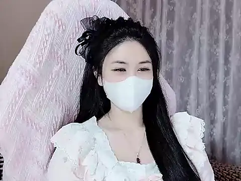 Snapshot of _Lygn__ chatting on October 24, 2025, 5:56 pm Lygn online show from October 24, 2025, 5:56 pm