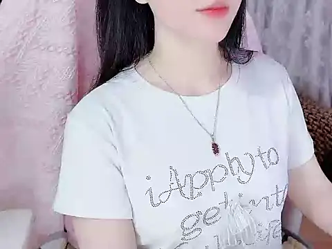 Snapshot of _Lygn__ chatting on October 29, 2025, 12:59 pm Lygn online show from October 29, 2025, 12:59 pm