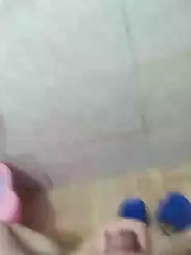 ssikerek23 online show from April 6, 2026, 6:09 pm