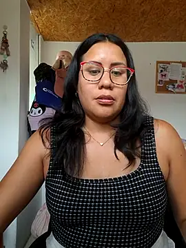 Snapshot of KasiaVenus_ chatting on November 5, 2025, 9:18 pm KasiaVenus online show from November 5, 2025, 9:18 pm