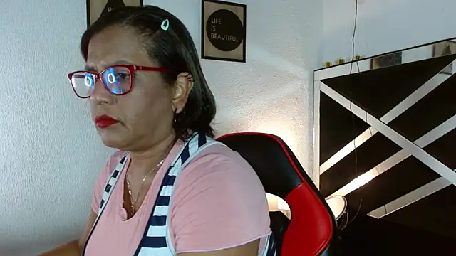 elizabeth mature23 online show from October 9, 2025, 12:38 pm