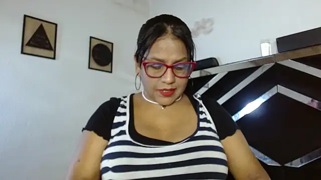 elizabeth mature23 online show from January 14, 2026, 7:17 pm