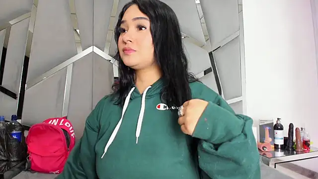 Catherinee69 x online show from October 9, 2025, 2:45 am