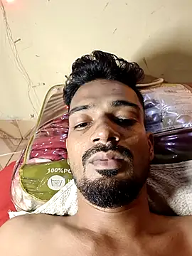 Snapshot of saggy1218 chatting on December 14, 2025, 10:59 pm saggy1218 online show from December 14, 2025, 10:59 pm