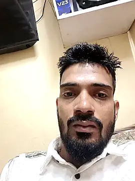 Snapshot of saggy1218 chatting on November 8, 2025, 2:31 pm saggy1218 online show from November 8, 2025, 2:31 pm