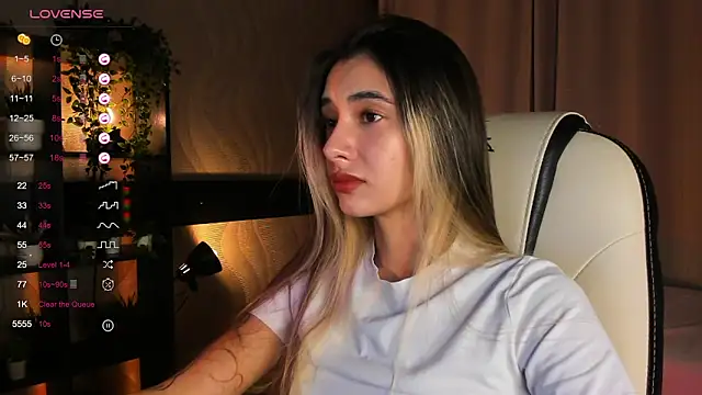 Snapshot of DarlaLike chatting on October 15, 2025, 3:38 am DarlaLike online show from October 15, 2025, 3:38 am