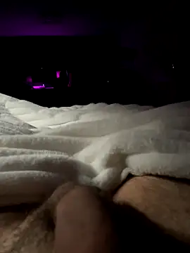 Snapshot of saschboy13 chatting on October 17, 2025, 8:28 am saschboy13 online show from October 17, 2025, 8:28 am