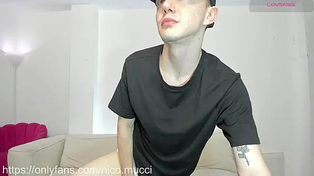 Snapshot of niico_18 chatting on December 27, 2024, 8:56 am niico 18 online show from December 27, 2024, 8:56 am