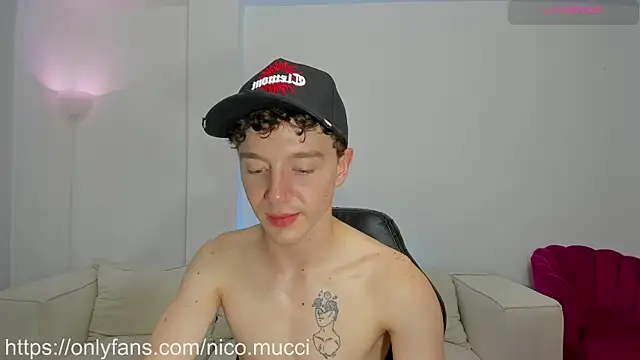 Snapshot of niico_18 chatting on January 30, 2025, 8:54 am niico 18 online show from January 30, 2025, 8:54 am