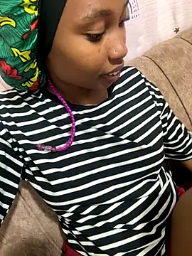 Snapshot of NASTY_BOBO chatting on October 17, 2025, 9:38 pm NASTY BOBO online show from October 17, 2025, 9:38 pm