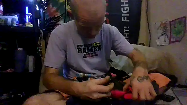 Snapshot of jaxx12369 chatting on October 13, 2025, 5:42 am jaxx12369 online show from October 13, 2025, 5:42 am