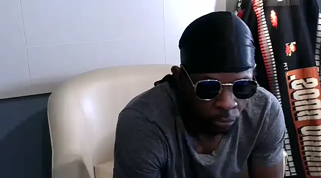 DrDickemDown88 online show from March 3, 2025, 1:01 pm
