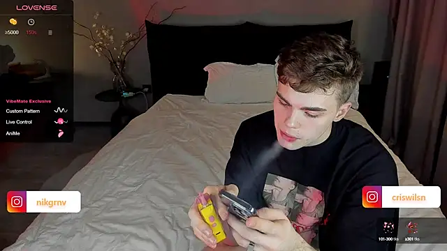 Snapshot of simonwnl chatting on January 7, 2025, 7:49 pm simonwnl online show from January 7, 2025, 7:49 pm