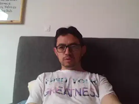 Snapshot of Diptongo chatting on February 26, 2025, 8:58 pm Diptongo online show from February 26, 2025, 8:58 pm