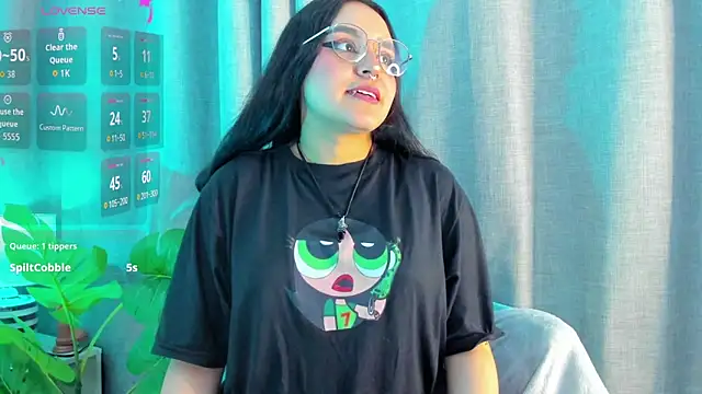  Ambar-devon  online show from February 6, 2026, 7:10 pm