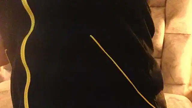 charlotte  G online show from October 15, 2025, 11:07 am