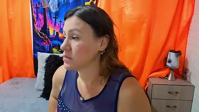 charlotte  G online show from October 7, 2025, 11:11 am