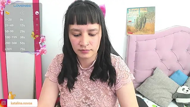 Katalina novoa online show from February 25, 2025, 11:26 pm