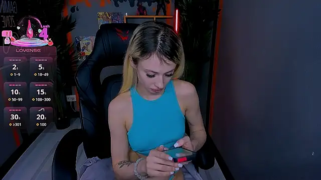 PollyMillees online show from February 17, 2026, 8:28 pm