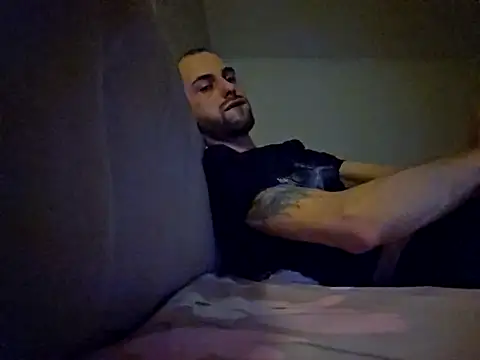 Snapshot of denisxlRo chatting on March 9, 2025, 6:00 pm denisxlRo online show from March 9, 2025, 6:00 pm